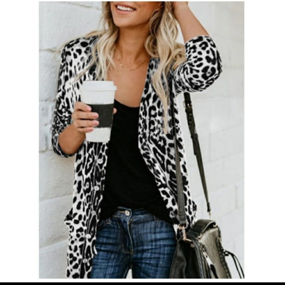 Snow leopard long sleeve cardigan